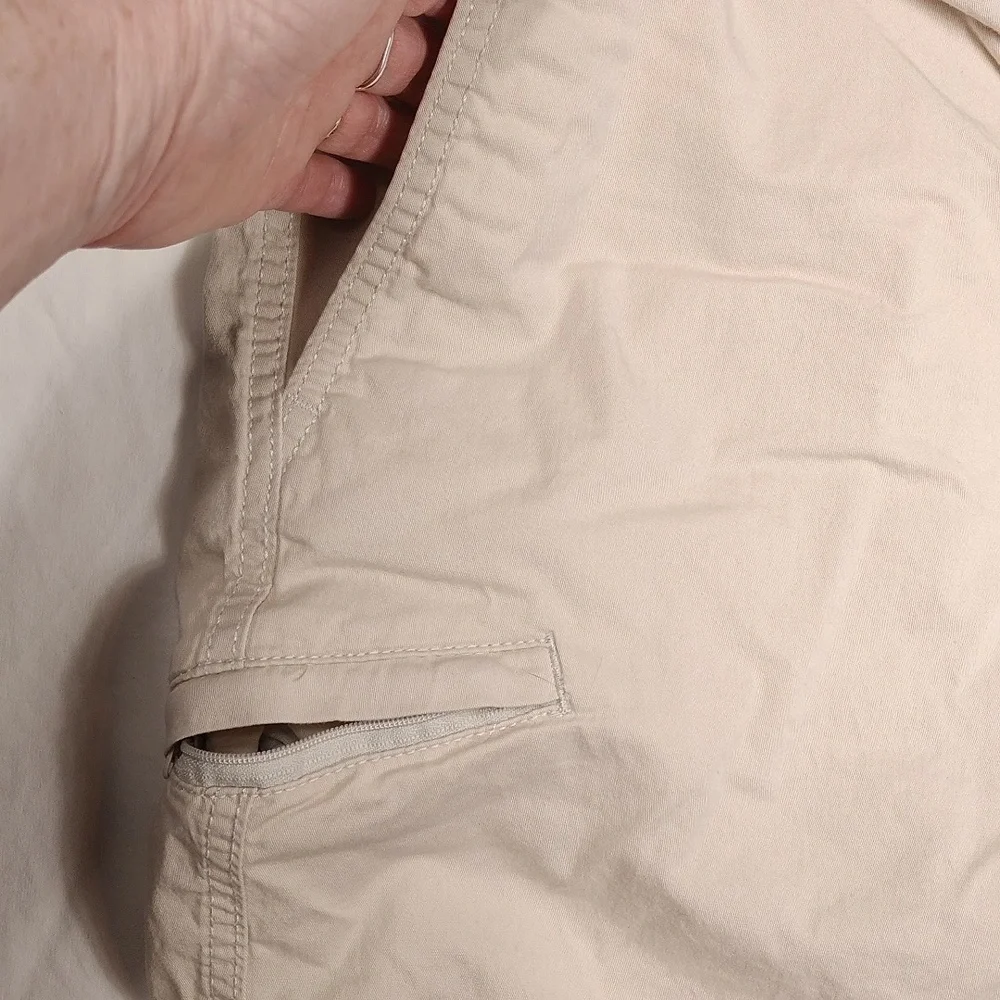 Signature Gold by Levi's men's shorts size 34